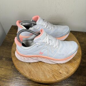 New Balance Fresh Foam More V4 Shoes Womens Size 9 WMORCM4